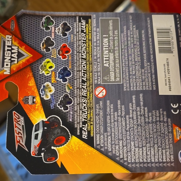 Monster Jam Monster Truck Fastro Van - Picture 4 of 4